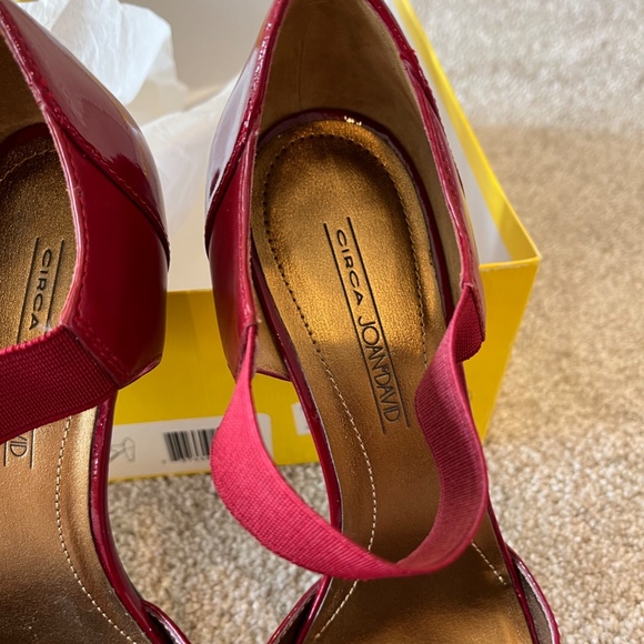 Circa Joan and David peep-toe red heels, 8 1/2, slightly worn in original box - Picture 8 of 9